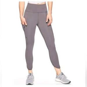 ☑️ NWT Athleta Up For Anything Capri 24" Leggings Size XXS in Gray